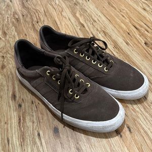 Adidas sneakers casual shoe